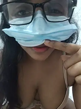 Snapshot of sexybolegirl chatting on 07/09/26, 05:28 sexybolegirl online show from 07/09/26, 05:28