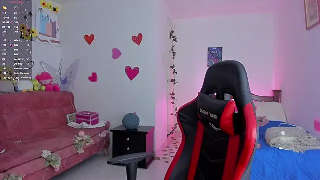 SophieLAmour online show from 09/28/25, 12:27