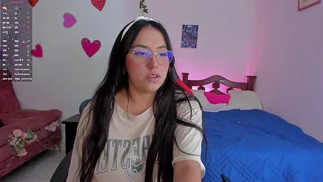 SophieLAmour online show from 09/28/25, 10:48