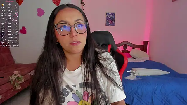 SophieLAmour online show from 10/04/25, 11:58