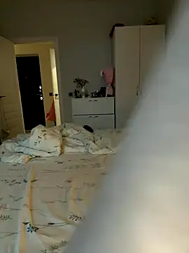 LinaViam online show from 10/15/25, 10:15