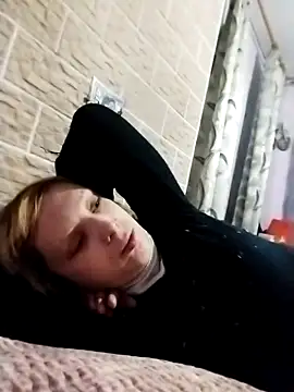 Ponka2011 online show from 11/28/25, 06:38