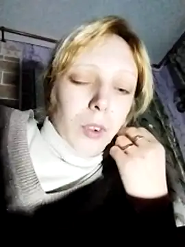 Ponka2011 online show from 12/23/25, 06:22