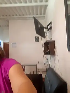 lindsay-rosee online show from 04/14/26, 06:25