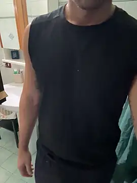 giovan2020 online show from 11/03/25, 04:19