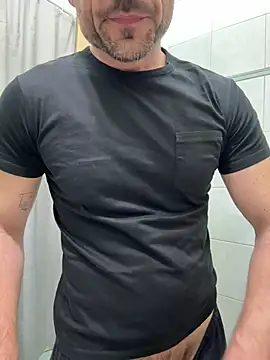 giovan2020 online show from 02/25/26, 10:41