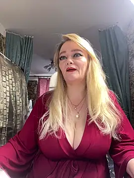 Sweet-blonde online show from 02/05/26, 09:14