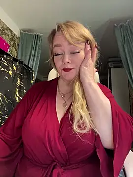 Snapshot of Sweet-blonde chatting on 06/11/26, 12:32 Sweet-blonde online show from 06/11/26, 12:32