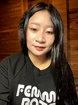 violet-00 online show from 11/23/25, 01:38