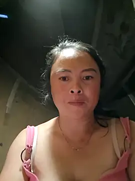 xuxulovezz online show from 10/23/25, 12:59