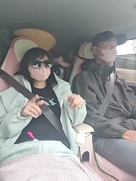 Snapshot of helen-my chatting on 11/06/25, 01:28 helen-my online show from 11/06/25, 01:28