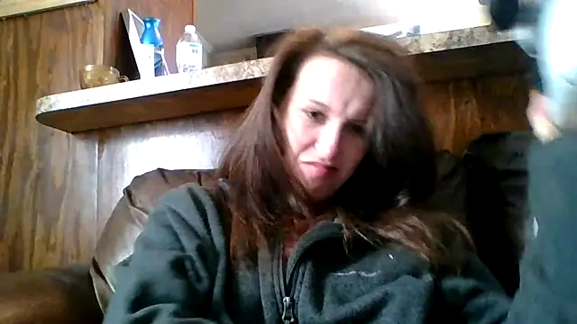 brunettebabexo3 online show from 01/19/26, 04:00