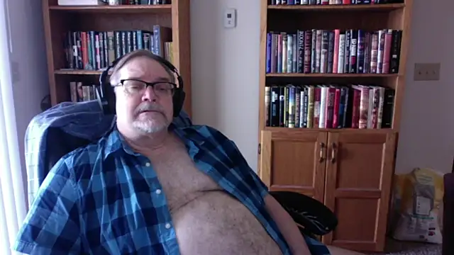 Vinyl22xh online show from 04/13/26, 06:24