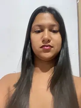Snapshot of graziele00 chatting on 10/06/25, 04:10 graziele00 online show from 10/06/25, 04:10
