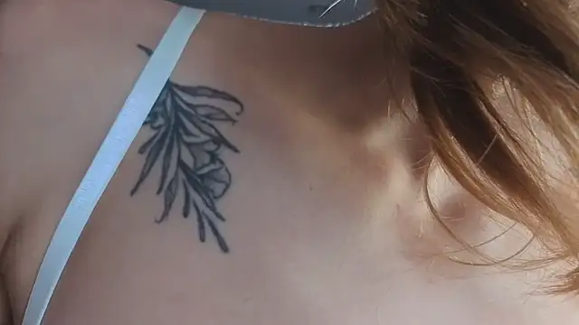 Snapshot of sehornlolita chatting on 11/16/25, 04:07 sehornlolita online show from 11/16/25, 04:07