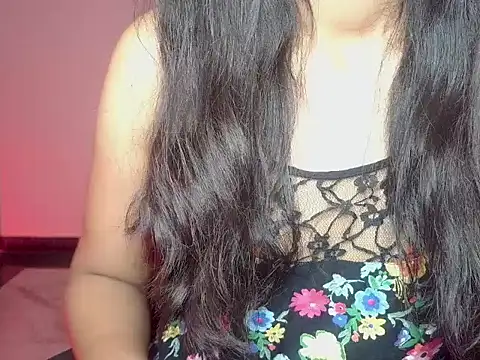 Snapshot of Avantika_ chatting on 09/30/25, 01:05 Avantika online show from 09/30/25, 01:05