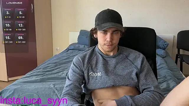 Snapshot of luca_syn chatting on 10/07/25, 05:15 luca syn online show from 10/07/25, 05:15