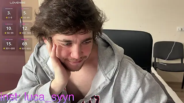 Snapshot of luca_syn chatting on 10/16/25, 10:05 luca syn online show from 10/16/25, 10:05