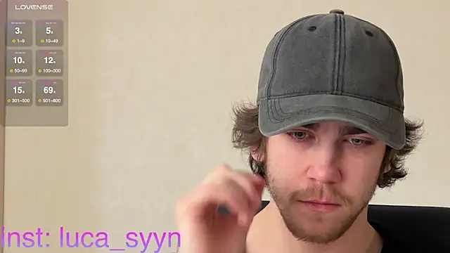 Snapshot of luca_syn chatting on 10/25/25, 11:40 luca syn online show from 10/25/25, 11:40