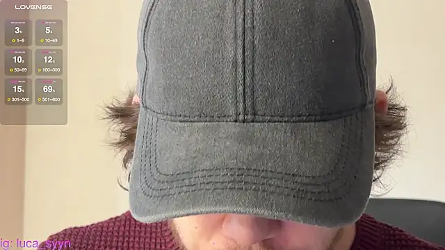 Snapshot of luca_syn chatting on 10/31/25, 10:05 luca syn online show from 10/31/25, 10:05