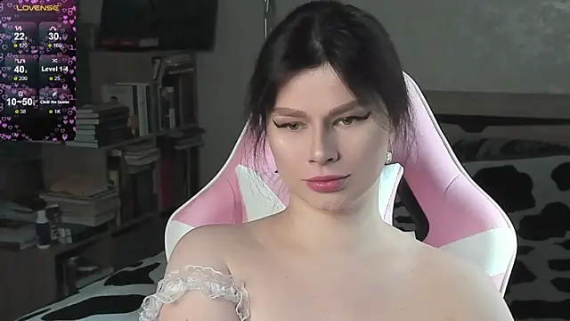Snapshot of bbJ_one chatting on 05/18/26, 04:07 bbJ one online show from 05/18/26, 04:07