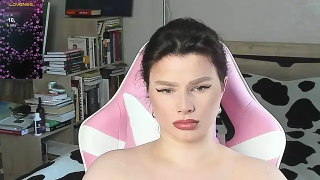 Snapshot of bbJ_one chatting on 06/15/26, 05:09 bbJ one online show from 06/15/26, 05:09