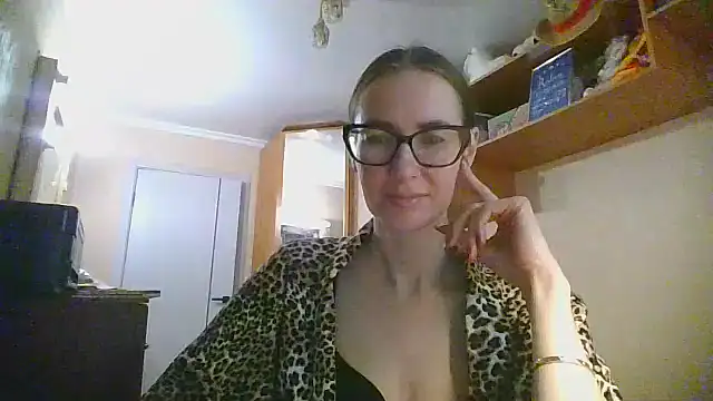Snapshot of Norivann chatting on 11/07/25, 12:05 Norivann online show from 11/07/25, 12:05