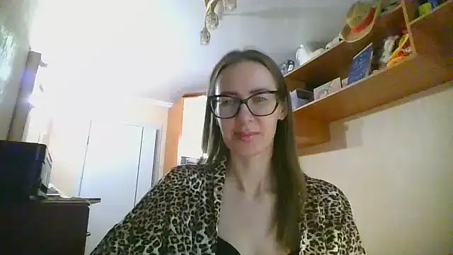 Snapshot of Norivann chatting on 11/12/25, 10:15 Norivann online show from 11/12/25, 10:15