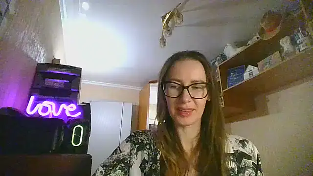 Snapshot of Norivann chatting on 02/06/26, 04:54 Norivann online show from 02/06/26, 04:54