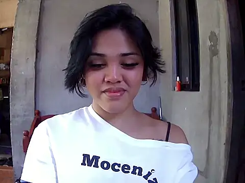 Yuriidelaveigne online show from 02/25/26, 04:22