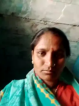 Snapshot of Pooja6060 chatting on 10/17/25, 06:05 Pooja6060 online show from 10/17/25, 06:05