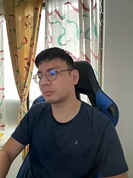 marcuswildx online show from 12/04/25, 12:03