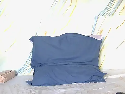 l4 love online show from 10/14/25, 08:26