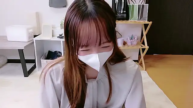 Snapshot of saku_sakura_ chatting on 10/26/25, 06:52 saku sakura  online show from 10/26/25, 06:52