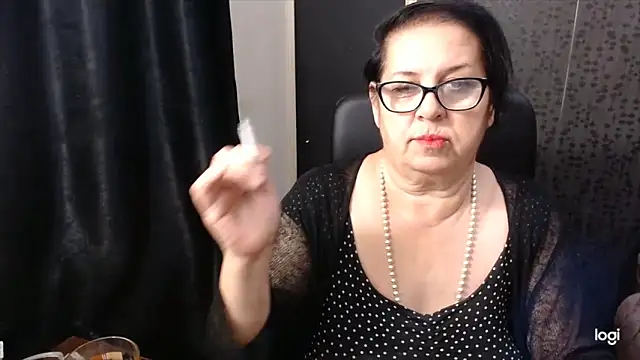 MissSanjanne online show from 10/27/25, 09:08