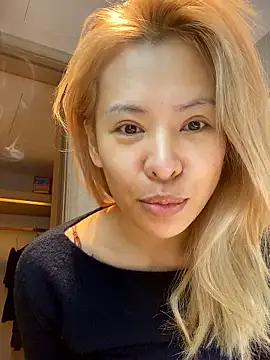 miumiu-66 online show from 12/19/25, 06:31