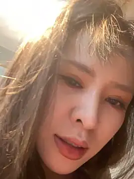 miumiu-66 online show from 04/14/26, 10:38