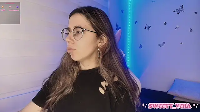Snapshot of sweettvera chatting on 10/23/25, 10:03 sweettvera online show from 10/23/25, 10:03