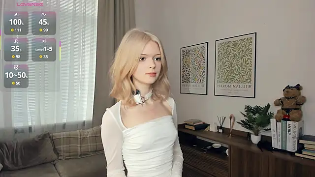 LaureMestler online show from 11/20/25, 07:41