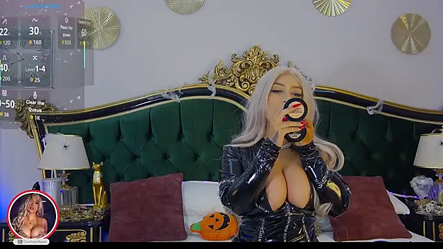 Snapshot of CourtneyRoses chatting on 10/31/25, 06:20 CourtneyRoses online show from 10/31/25, 06:20