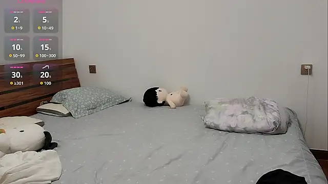 xiaoyizi online show from 07/08/26, 02:54