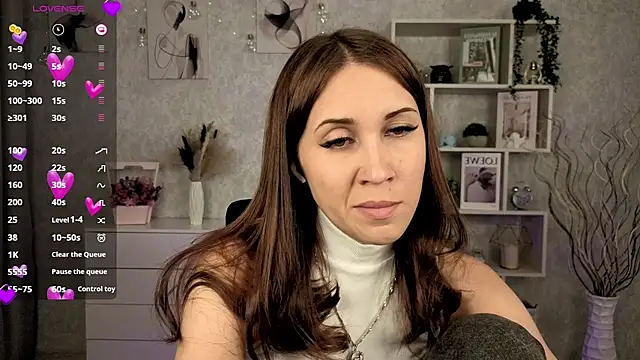 Snapshot of DreamVelour chatting on 10/08/25, 08:06 DreamVelour online show from 10/08/25, 08:06