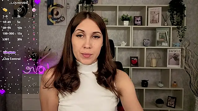 Snapshot of DreamVelour chatting on 10/15/25, 07:47 DreamVelour online show from 10/15/25, 07:47