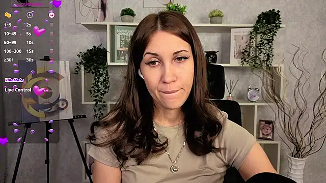 Snapshot of DreamVelour chatting on 11/25/25, 06:19 DreamVelour online show from 11/25/25, 06:19