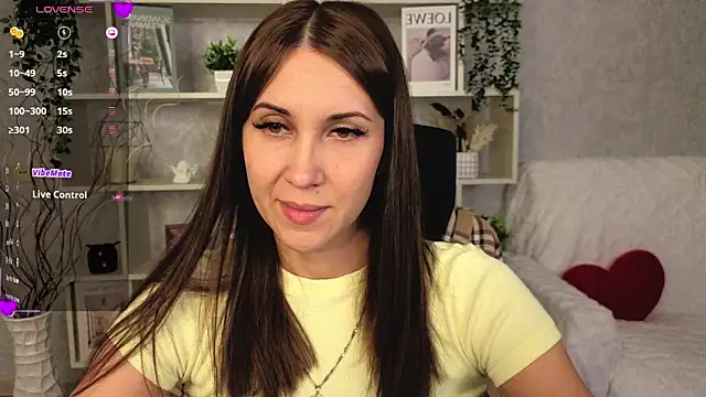 Snapshot of DreamVelour chatting on 12/03/25, 06:17 DreamVelour online show from 12/03/25, 06:17