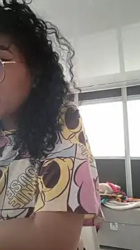 Snapshot of LondonHilton chatting on 02/28/26, 09:27 LondonHilton online show from 02/28/26, 09:27