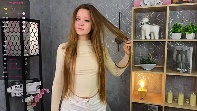 ElenoreReth online show from 12/18/25, 02:39