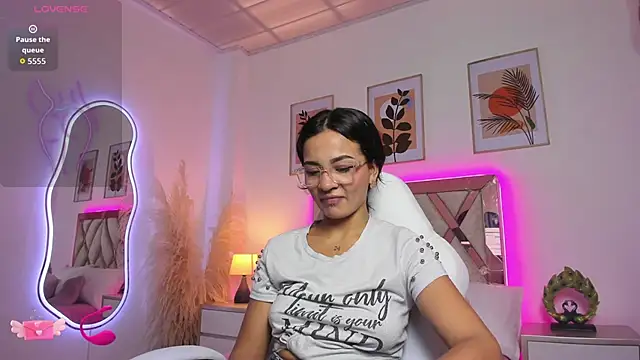 akira 09  online show from 11/11/25, 12:16