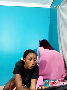 HotPetite 25 online show from 12/04/25, 01:31