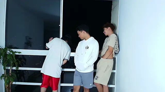 Snapshot of latin_naughty_boys chatting on 10/10/25, 11:48 latin naughty boys online show from 10/10/25, 11:48